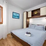 Apartamento 294 *