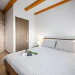 294 * Drenje (Istria)