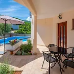 Apartamento 294 *
