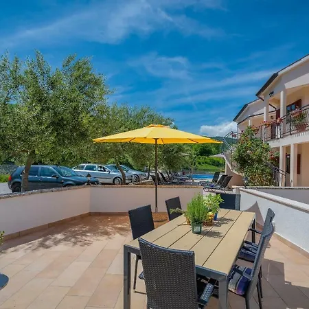 Apartman 294 *