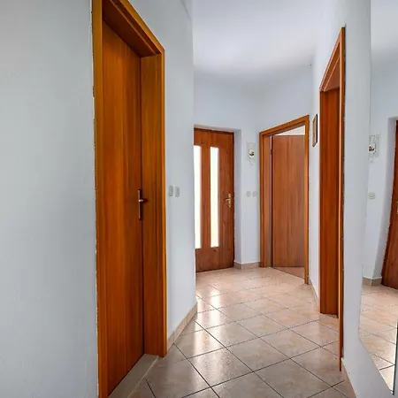 Apartman 294 *